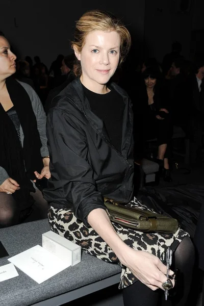 Look 16